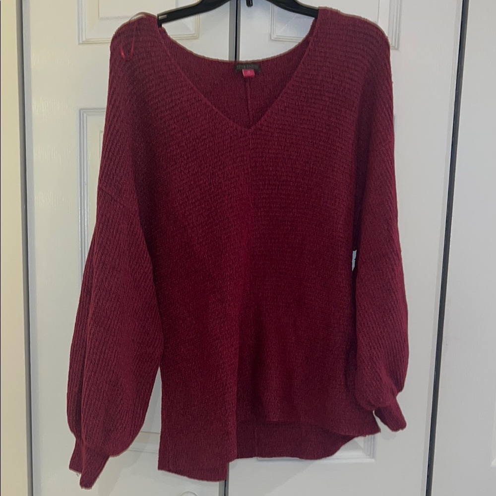 Women's V-Neck Sweater - Rich pink